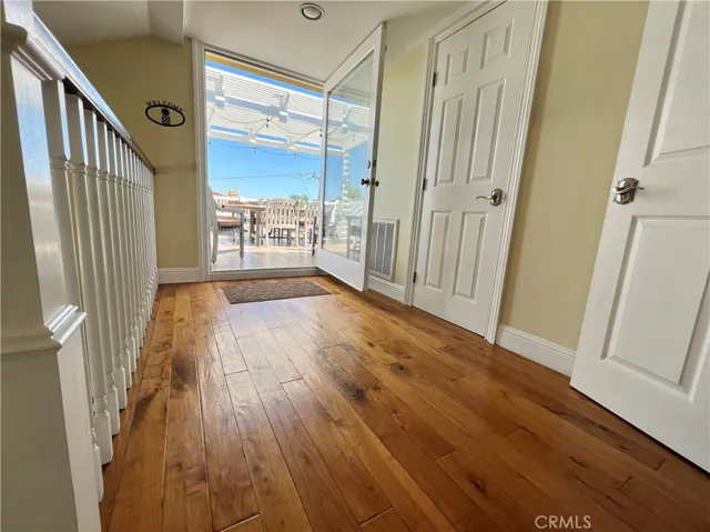 28 Giralda, Long Beach, California 90803