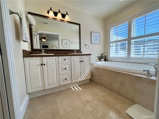 28 Giralda, Long Beach, California 90803