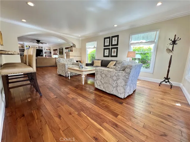 28 Giralda, Long Beach, California 90803