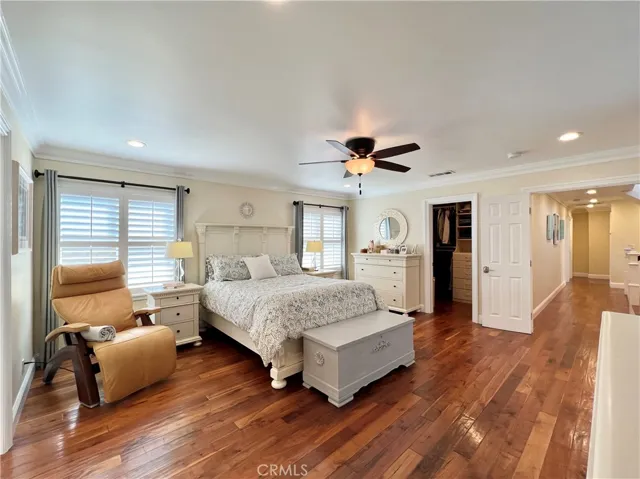 28 Giralda, Long Beach, California 90803