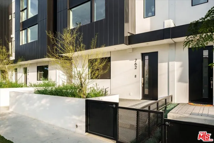 762 N Hyperion Avenue, Los Angeles, California 90029