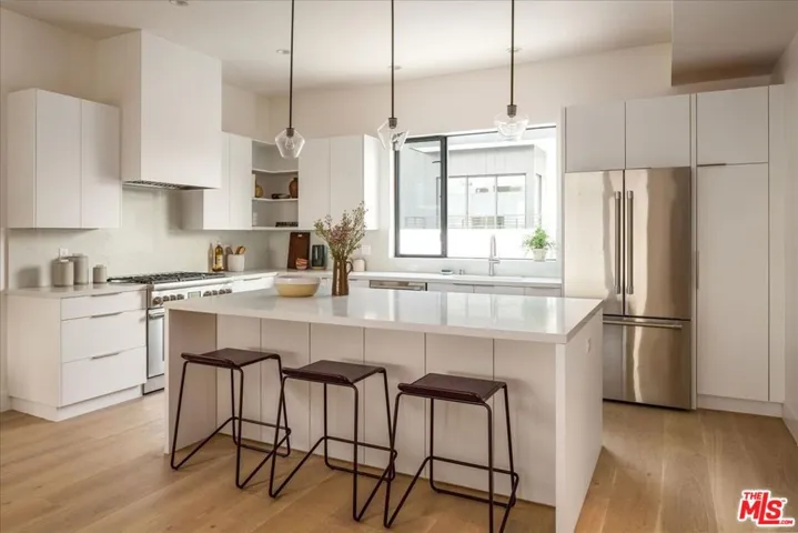 762 N Hyperion Avenue, Los Angeles, California 90029