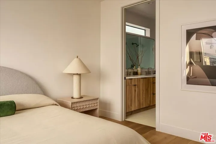 762 N Hyperion Avenue, Los Angeles, California 90029