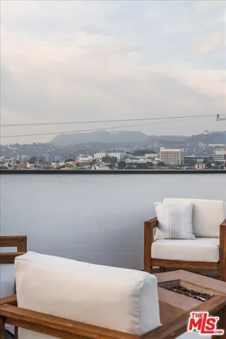 762 N Hyperion Avenue, Los Angeles, California 90029