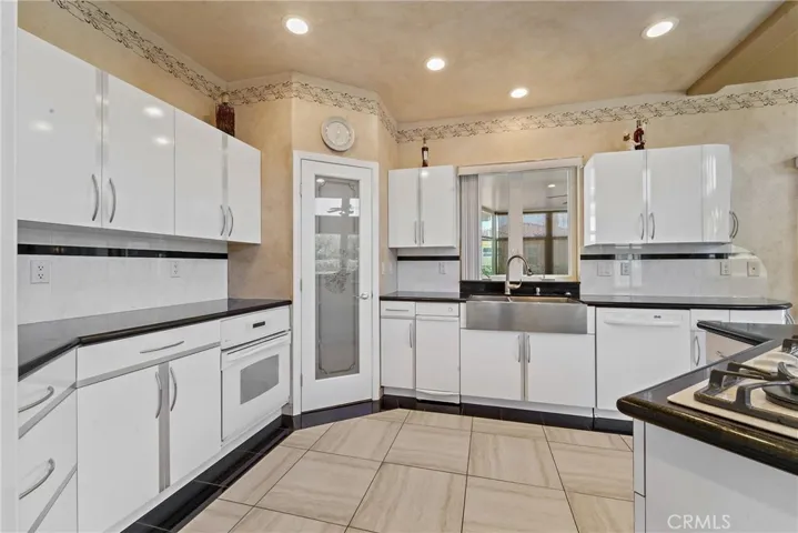 6152 Parker Drive, Palmdale, California 93551