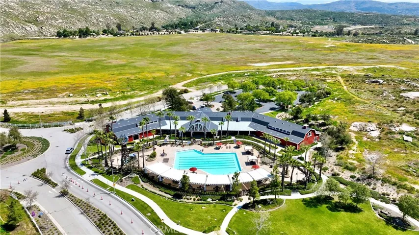 HOA clubhouse and pool/spa