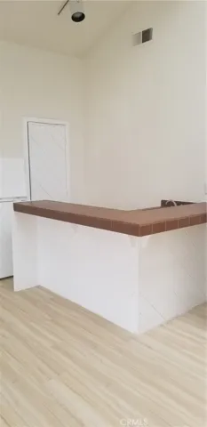 Wet bar in bonus