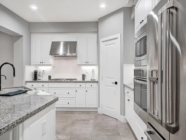 18646 Clubhouse Drive, Yorba Linda, California 92886
