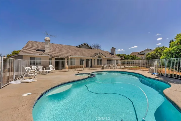 2556 Braden Place, Riverside, California 92503