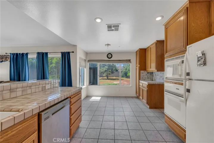 Breakfast Bar with Pool Views