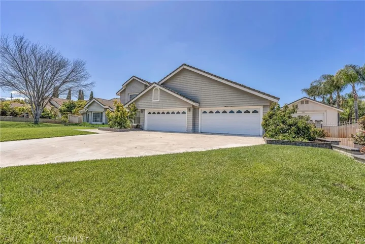 4 Car Garage!