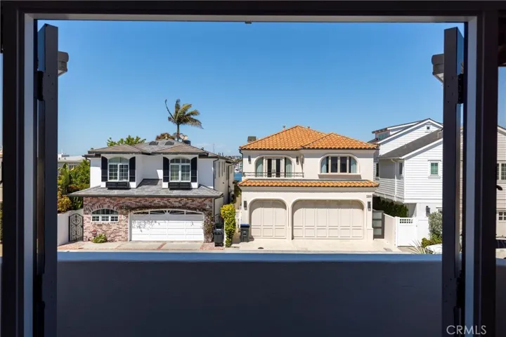 1321 W Bay Avenue, Newport Beach, California 92661