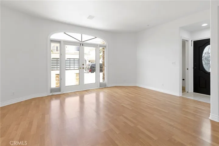 1321 W Bay Avenue, Newport Beach, California 92661