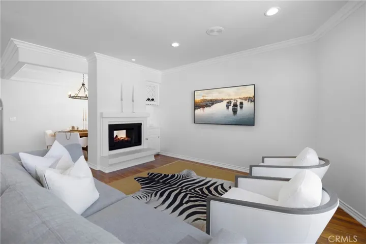 1321 W Bay Avenue, Newport Beach, California 92661