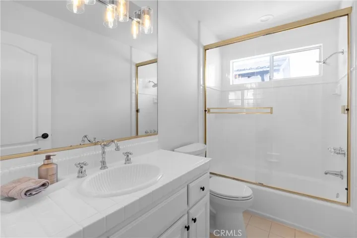 1321 W Bay Avenue, Newport Beach, California 92661