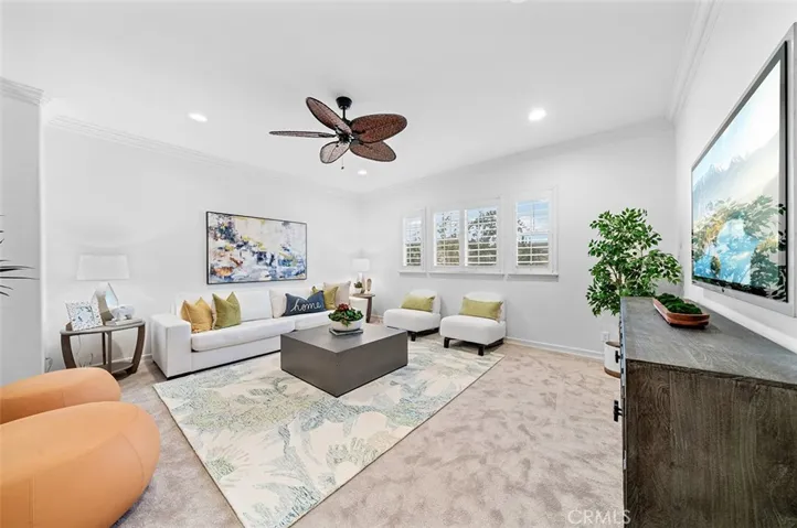Office/loft or 5th bedroom on 2nd floor