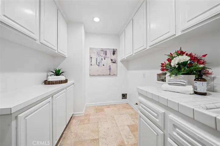 Laundry room with sink