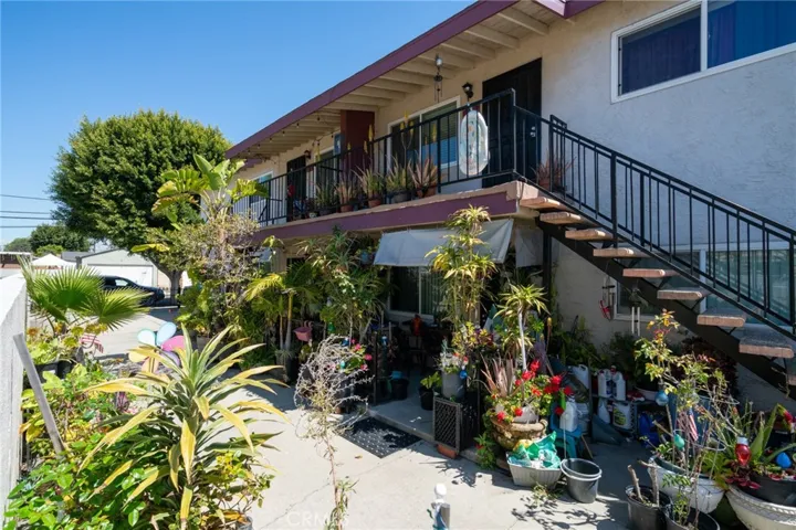 1520 W 20th Street, Long Beach, California 90810