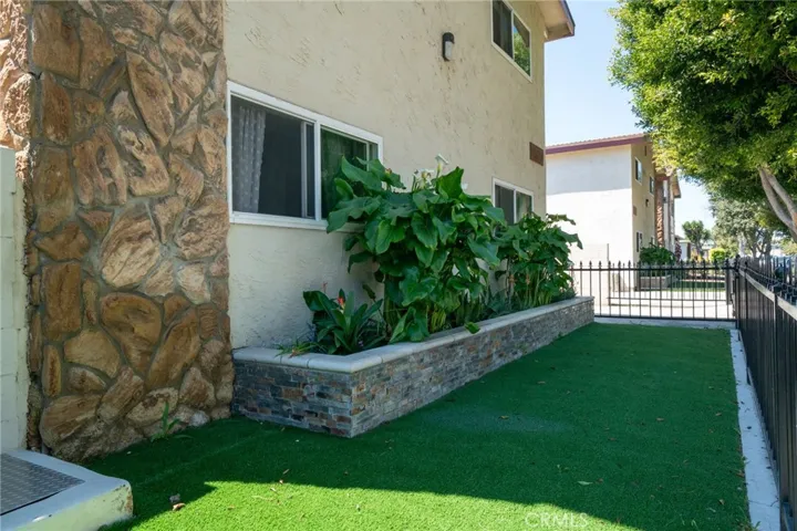 1520 W 20th Street, Long Beach, California 90810