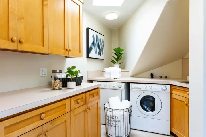 3241 Greer Road, Palo Alto, California 94303