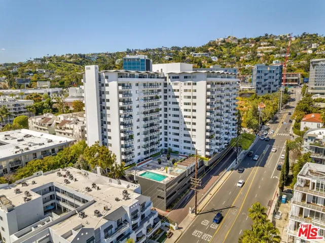 1155 N La Cienega Boulevard 411, West Hollywood, California 90069