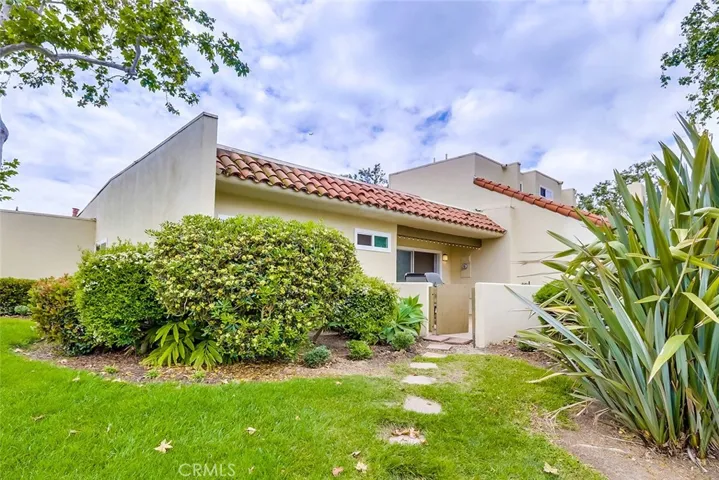 624 Hilvanar, Newport Beach, California 92660