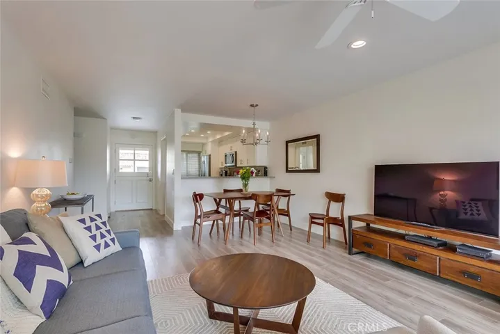 624 Hilvanar, Newport Beach, California 92660