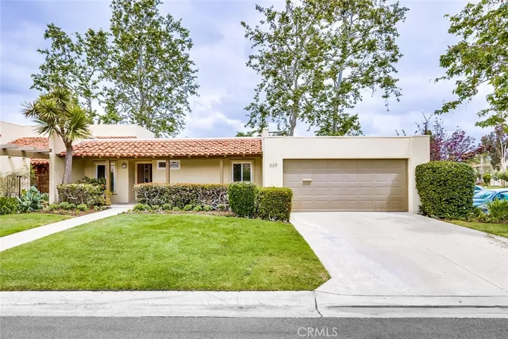 624 Hilvanar, Newport Beach, California 92660