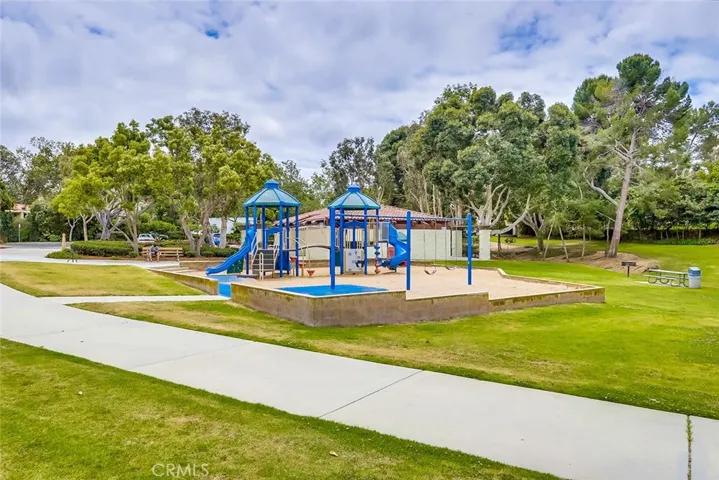 624 Hilvanar, Newport Beach, California 92660