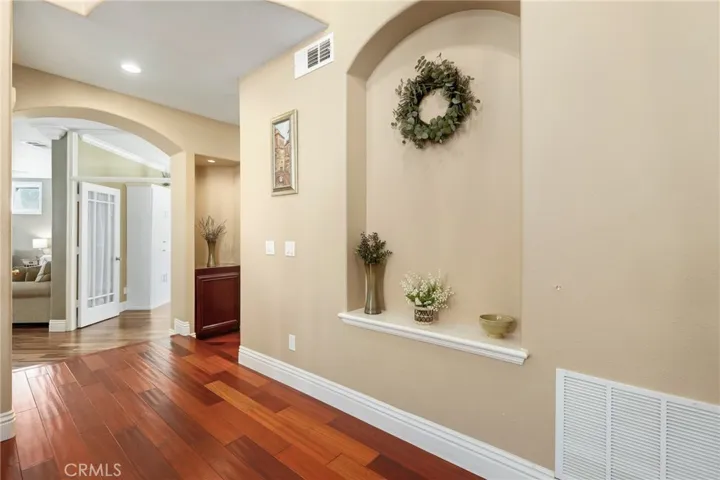 976 S Creekview Lane, Anaheim Hills, California 92808
