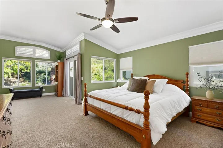 976 S Creekview Lane, Anaheim Hills, California 92808