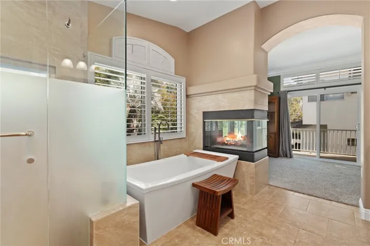 976 S Creekview Lane, Anaheim Hills, California 92808
