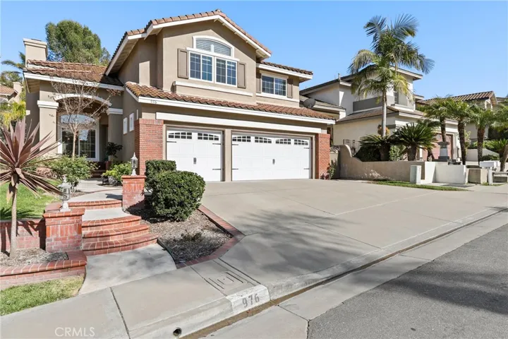 976 S Creekview Lane, Anaheim Hills, California 92808