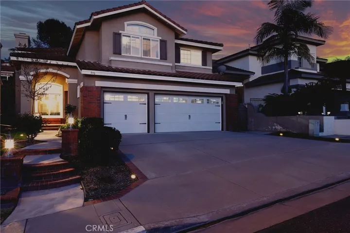 976 S Creekview Lane, Anaheim Hills, California 92808