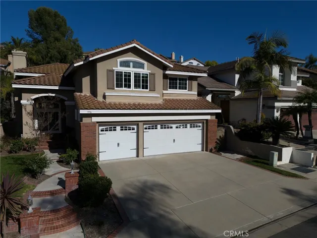 976 S Creekview Lane, Anaheim Hills, California 92808
