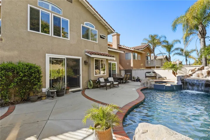 976 S Creekview Lane, Anaheim Hills, California 92808
