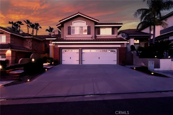 976 S Creekview Lane, Anaheim Hills, California 92808
