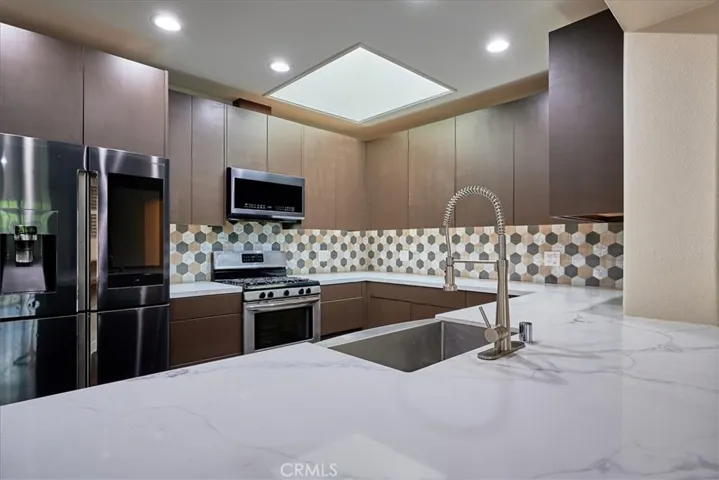 10836 Columbus Avenue, Mission Hills (san Fernando), California 91345