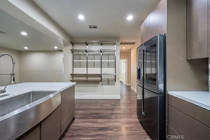 10836 Columbus Avenue, Mission Hills (san Fernando), California 91345