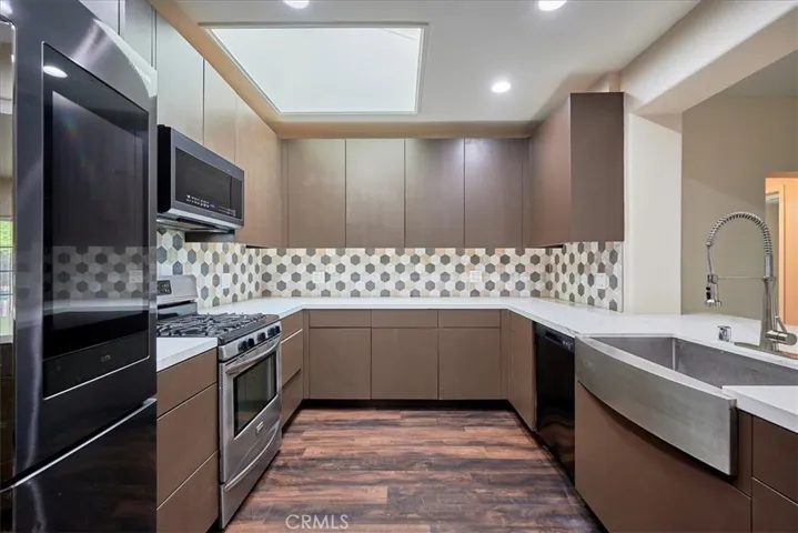 10836 Columbus Avenue, Mission Hills (san Fernando), California 91345