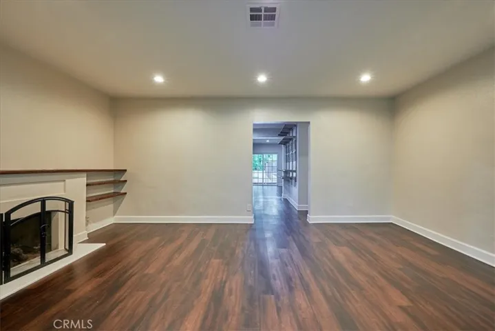 10836 Columbus Avenue, Mission Hills (san Fernando), California 91345