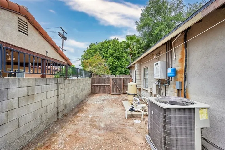 10836 Columbus Avenue, Mission Hills (san Fernando), California 91345