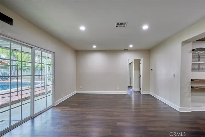 10836 Columbus Avenue, Mission Hills (san Fernando), California 91345
