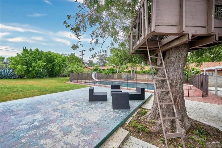10836 Columbus Avenue, Mission Hills (san Fernando), California 91345