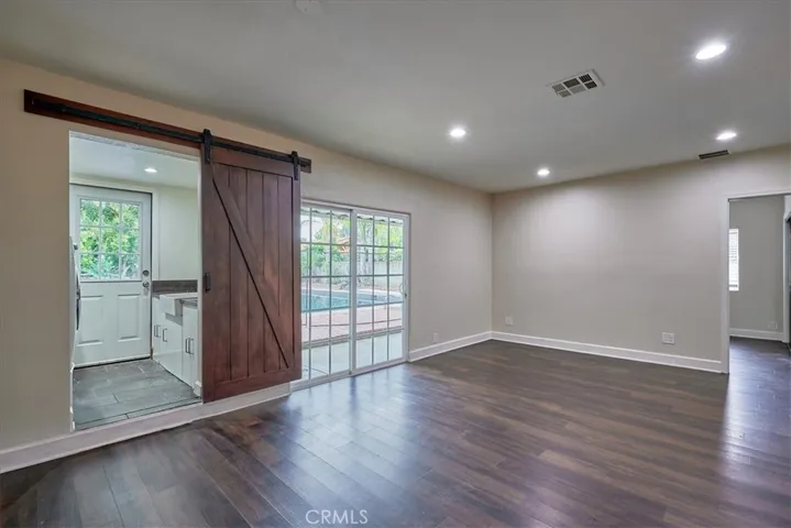 10836 Columbus Avenue, Mission Hills (san Fernando), California 91345