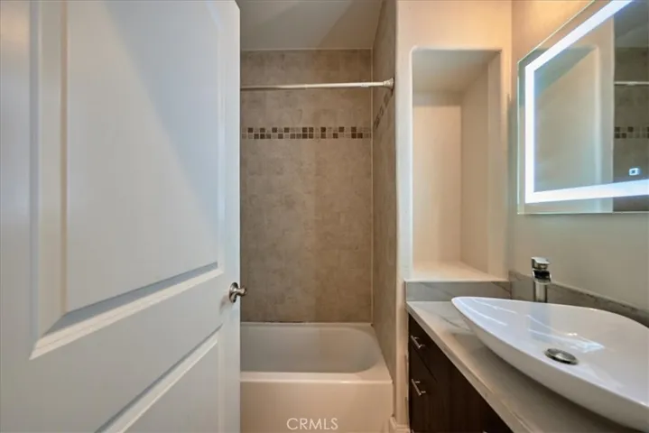 10836 Columbus Avenue, Mission Hills (san Fernando), California 91345