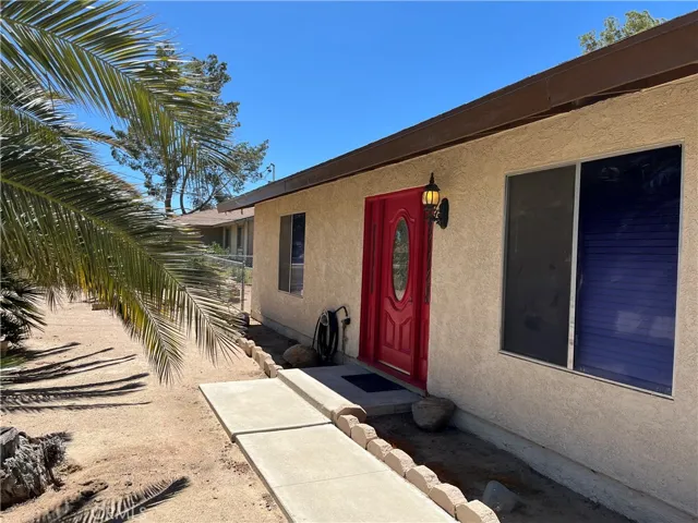 10262 Arroyo Avenue, Hesperia, California 92345