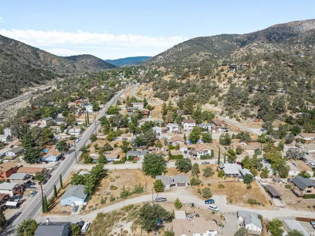 716 Santa Cruz Trl, Frazier Park, California 93225