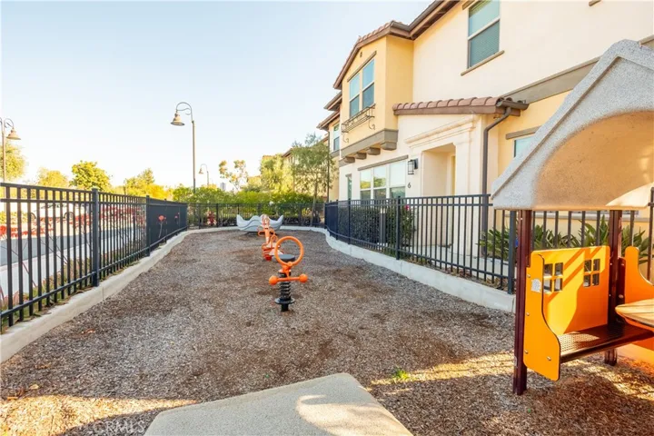 3850 W Kent Avenue 6, Santa Ana, California 92704