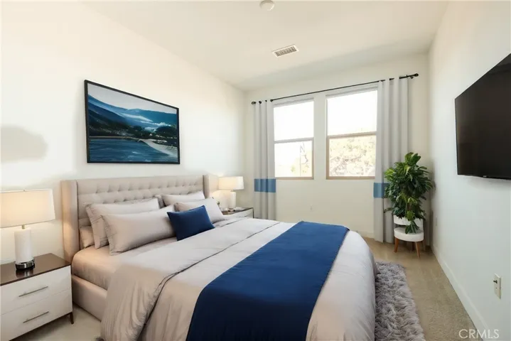 3850 W Kent Avenue 6, Santa Ana, California 92704